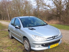 Peugeot 206 - 1.4 Génération