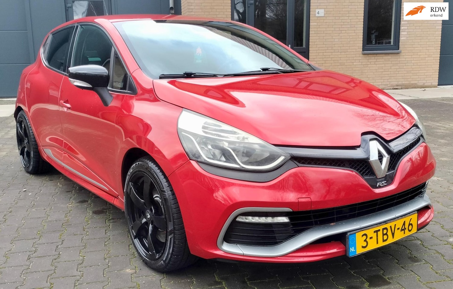 Renault Clio - 1.6 R.S. Leder Stoelverwarming 200PK - AutoWereld.nl