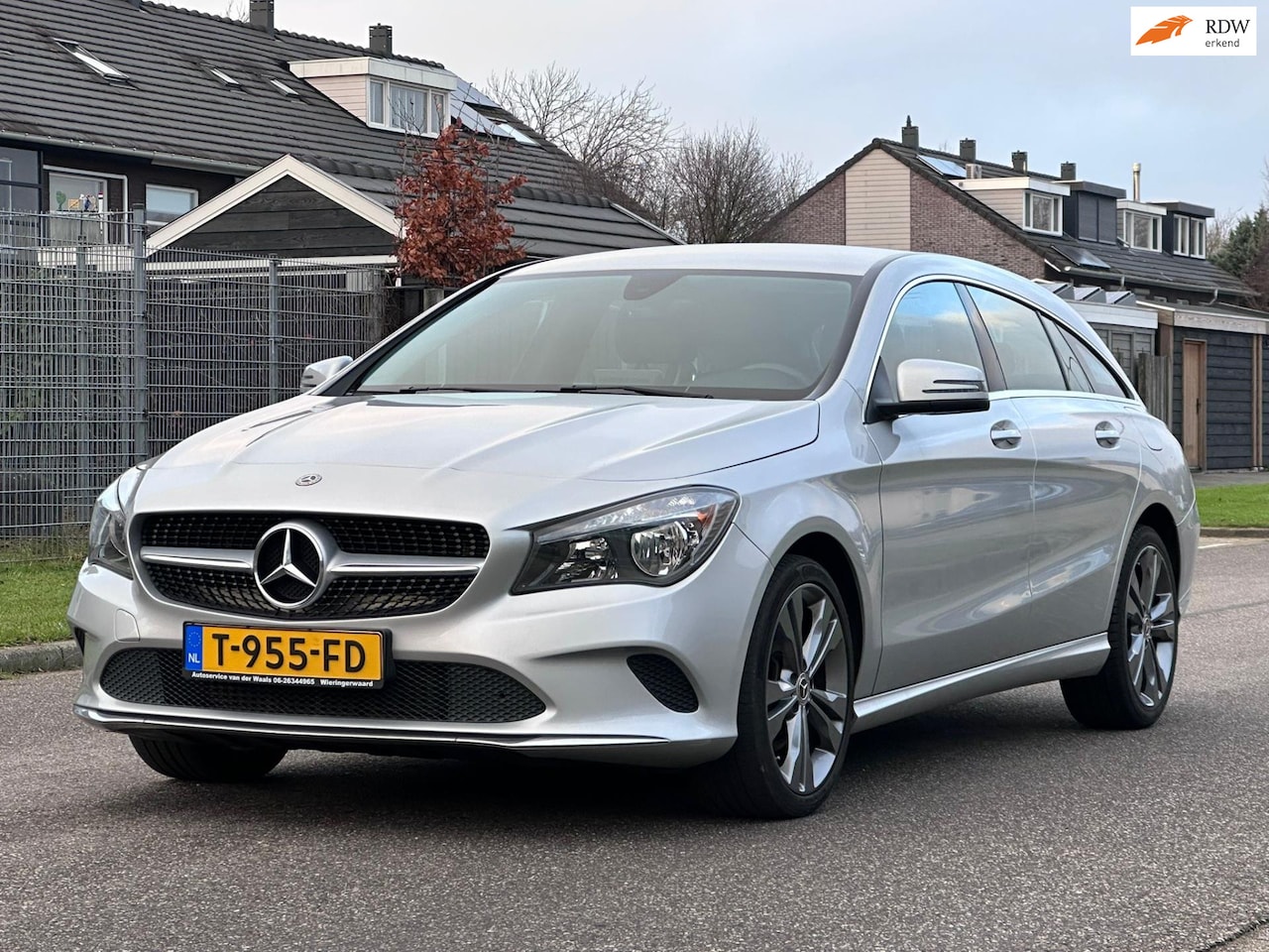 Mercedes-Benz CLA-klasse Shooting Brake - AMG 180 Business Solution AMG Automaat*Achteruit camera*Navigatie*Cruise*Leder*LM velgen* - AutoWereld.nl