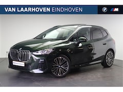 BMW 2-serie Active Tourer - 220i M Sport Automaat / Trekhaak / Panoramadak / Sportstoelen / M Adaptief onderstel / Ach