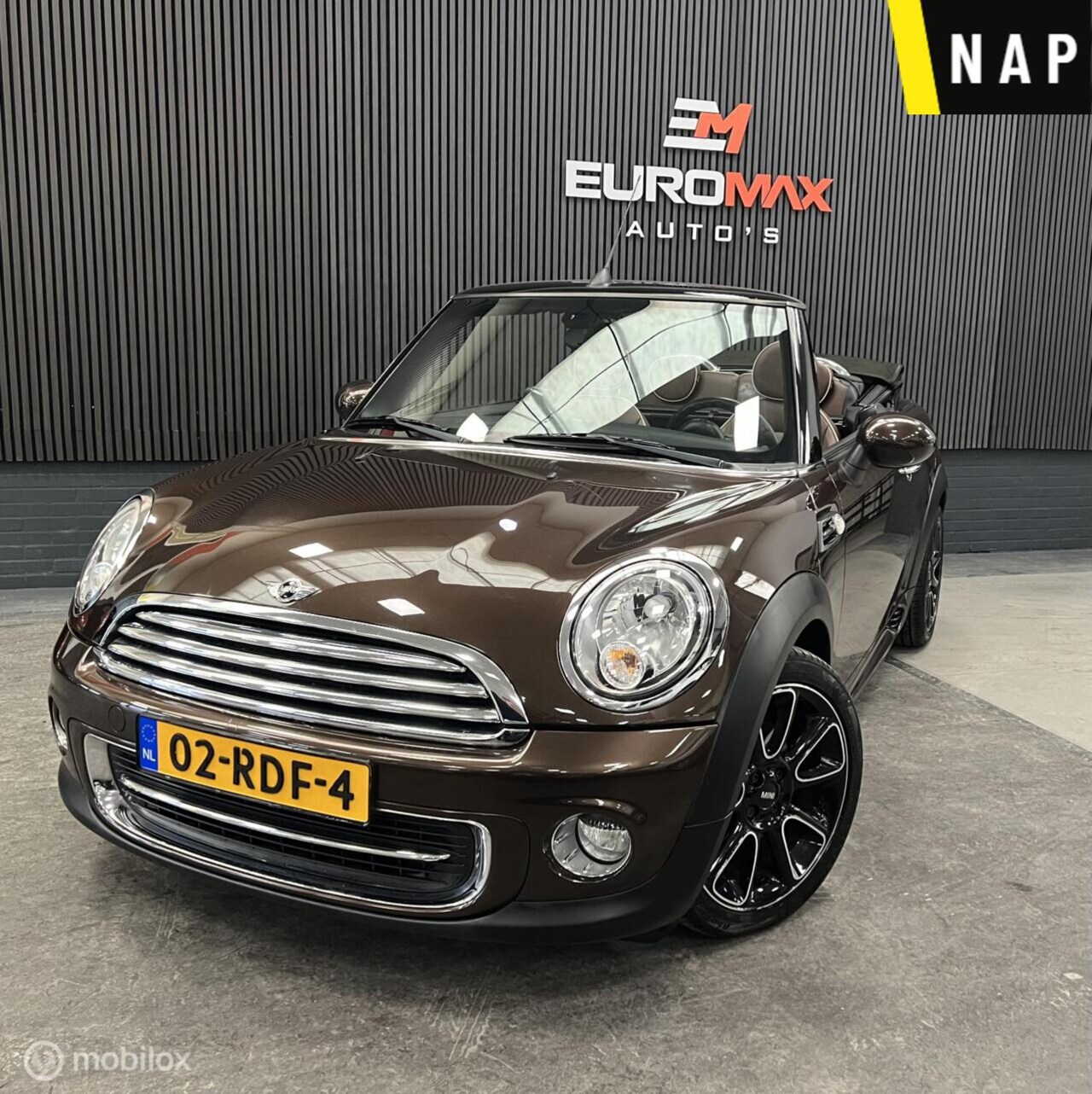 MINI Cabrio - 1.6 Cooper Chili NAP - Leder bekleding - Cruise - AutoWereld.nl