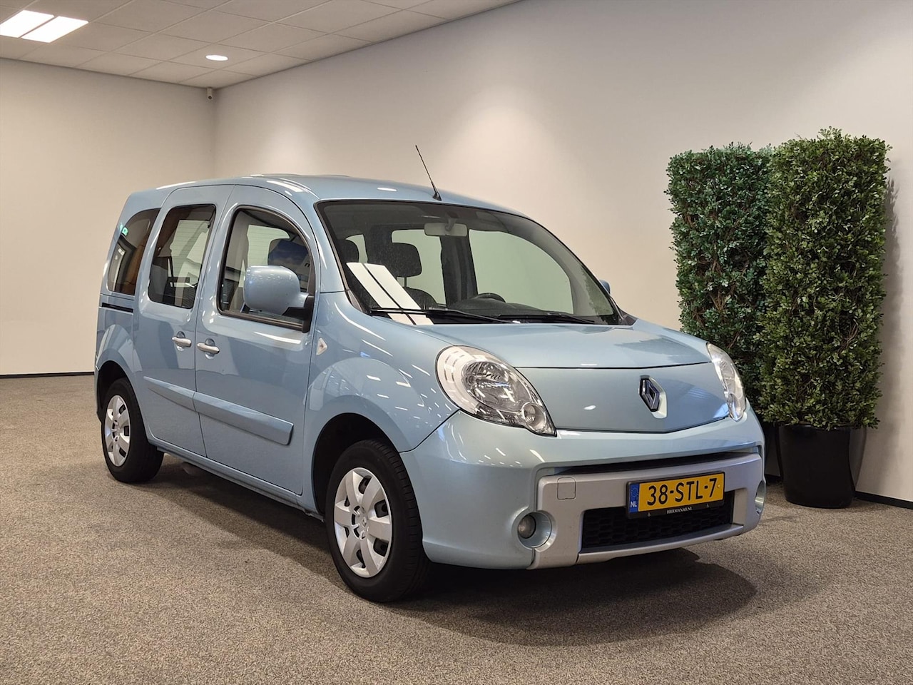 Renault Kangoo - Rolstoelauto Automaat 3+1 - AutoWereld.nl