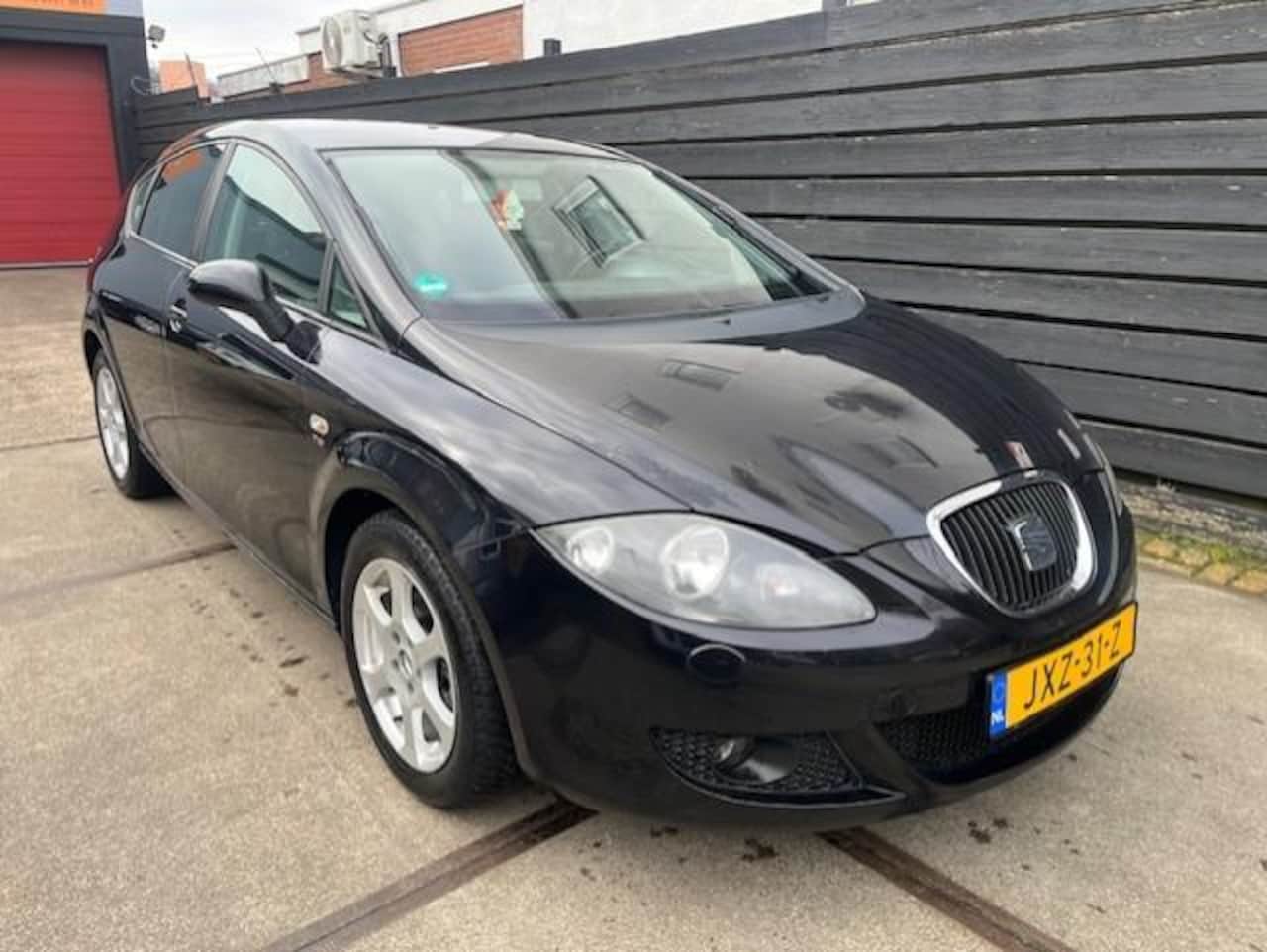 SEAT Leon - 1.8 TFSI 25 Edition II AIRCO/SERVICE ONDERHOUD/APK DEC.2026/NETTE AUTO! - AutoWereld.nl
