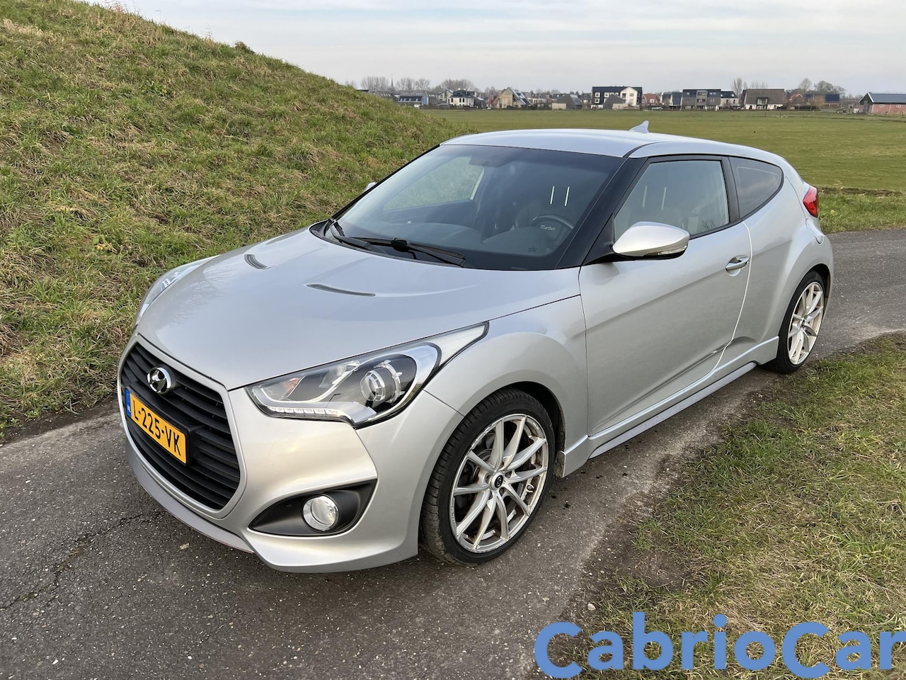 Hyundai Veloster - 1.6 T-GDI i-Catcher Top conditie Nieuwe TURBO - AutoWereld.nl