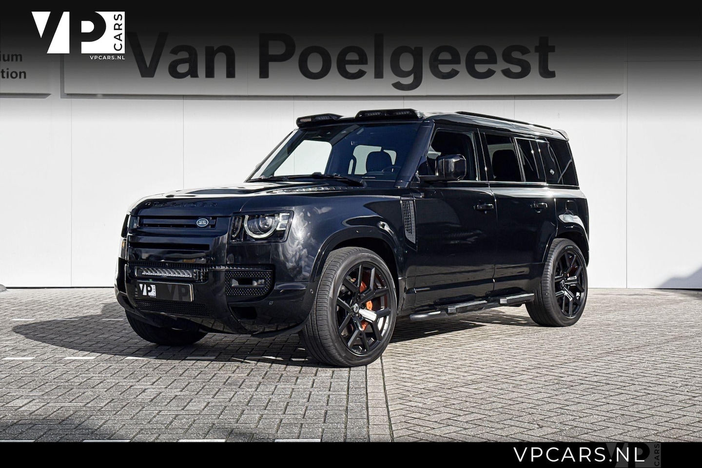 Land Rover Defender 110 - 2.0 P400e 110 XS Edition Urban pakket - AutoWereld.nl