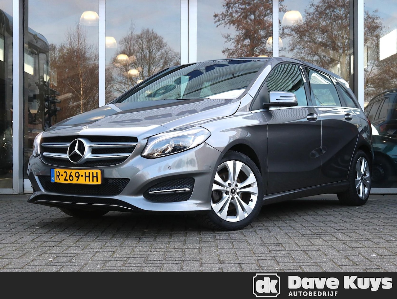 Mercedes-Benz B-klasse - 180 Ambition | Trekhaak | Stoelverwarming - AutoWereld.nl