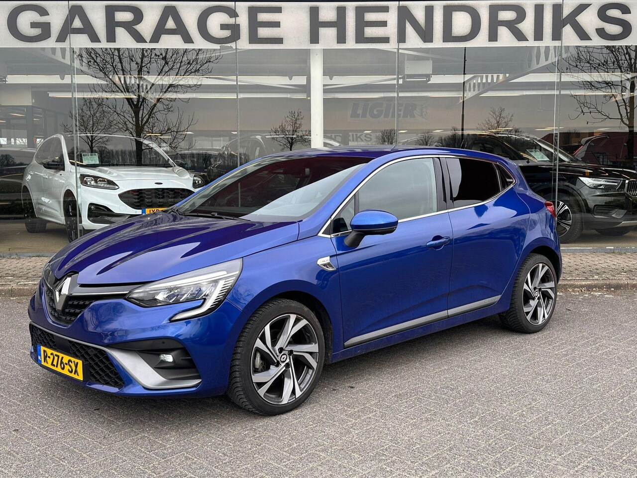 Renault Clio - 1.3 TCe 131pk R.S. Line | Easy Life-Pack | Navi | Climate | 360Cam | Cruise | - AutoWereld.nl