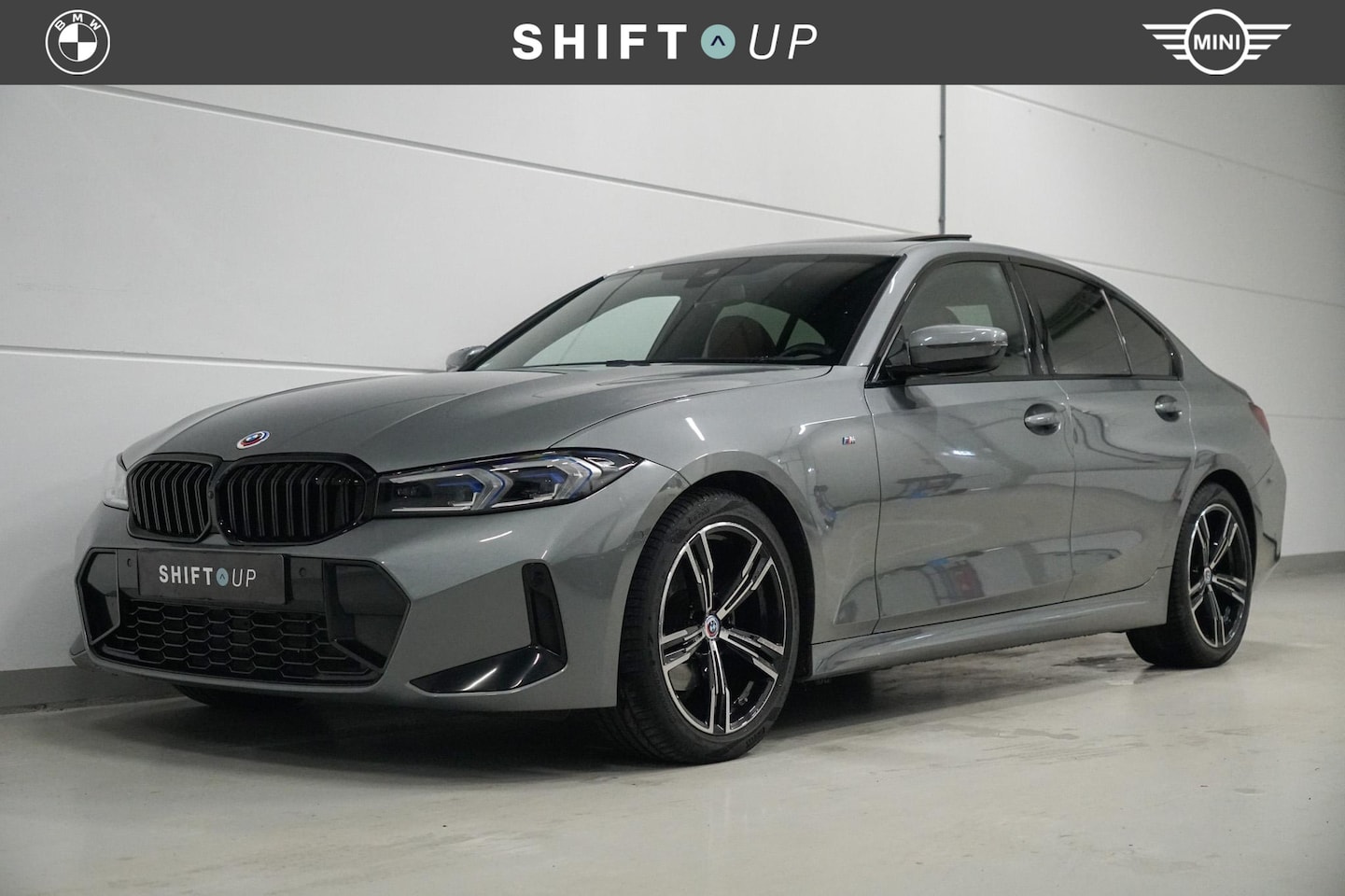 BMW 3-serie - 320i M-Sport | Schuifdak | Head Up | Tartufo Leder | Carbon - AutoWereld.nl