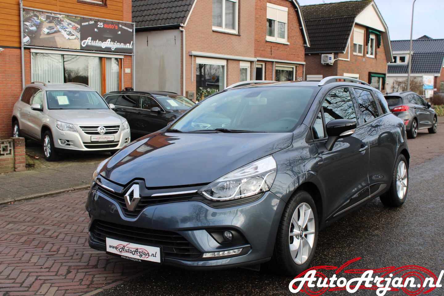 Renault Clio Estate - 1.2 16V Limited Navi, Bleutooth, Trekhaak - AutoWereld.nl
