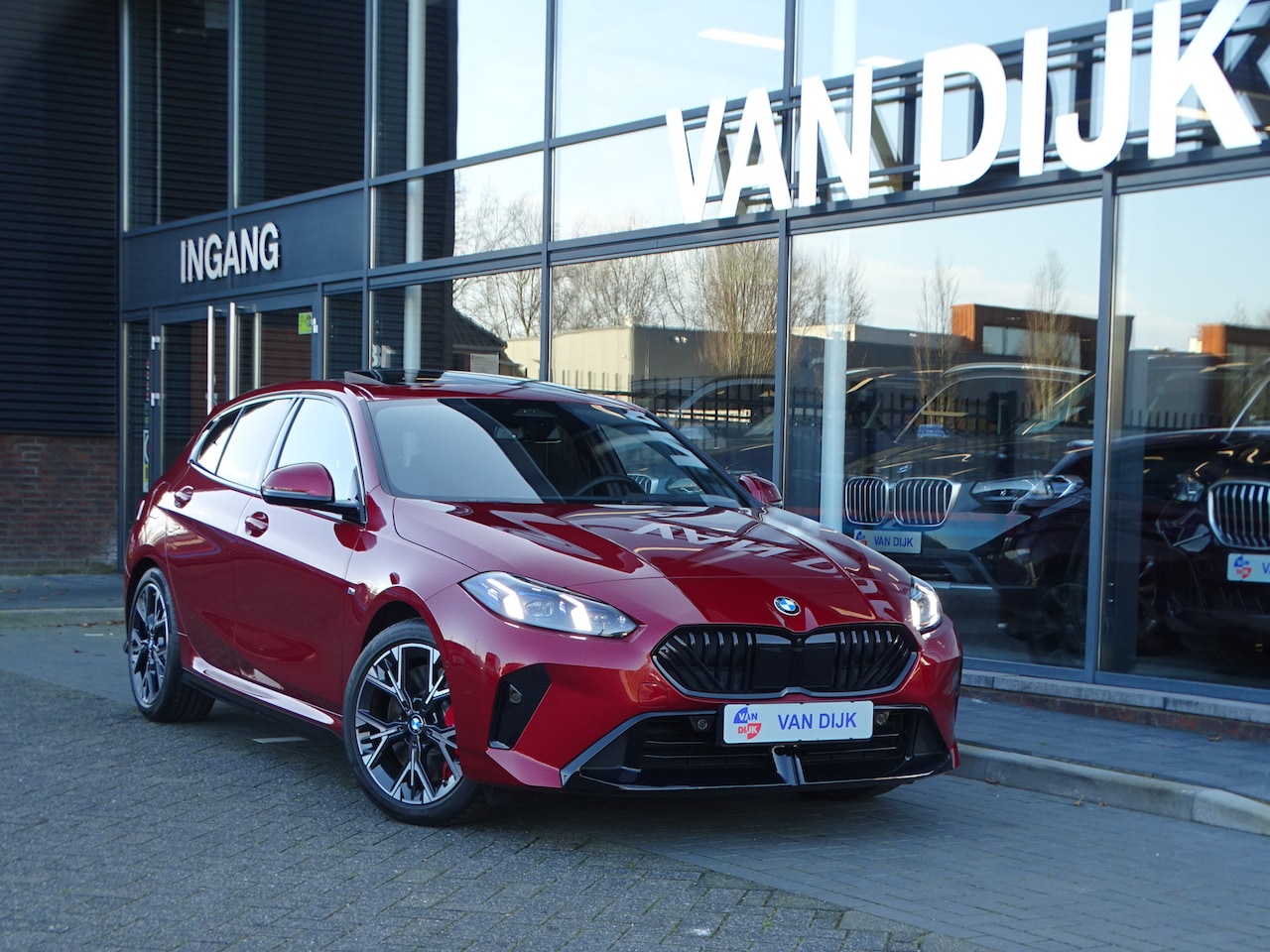 BMW 1-serie - 120 M Sport Pro. Pano.Dak Innovation-Pack Driv.ass. Cockpit Pro Ada.Led Head-Up Park.Plus - AutoWereld.nl