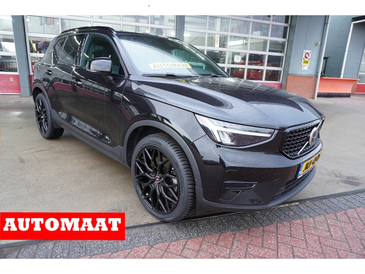 Volvo XC40 - 1.5 T4 Recharge Dark Plus Hybride 20"Licht metalen velgen nr. V034 | Climate | Camera | Na - AutoWereld.nl