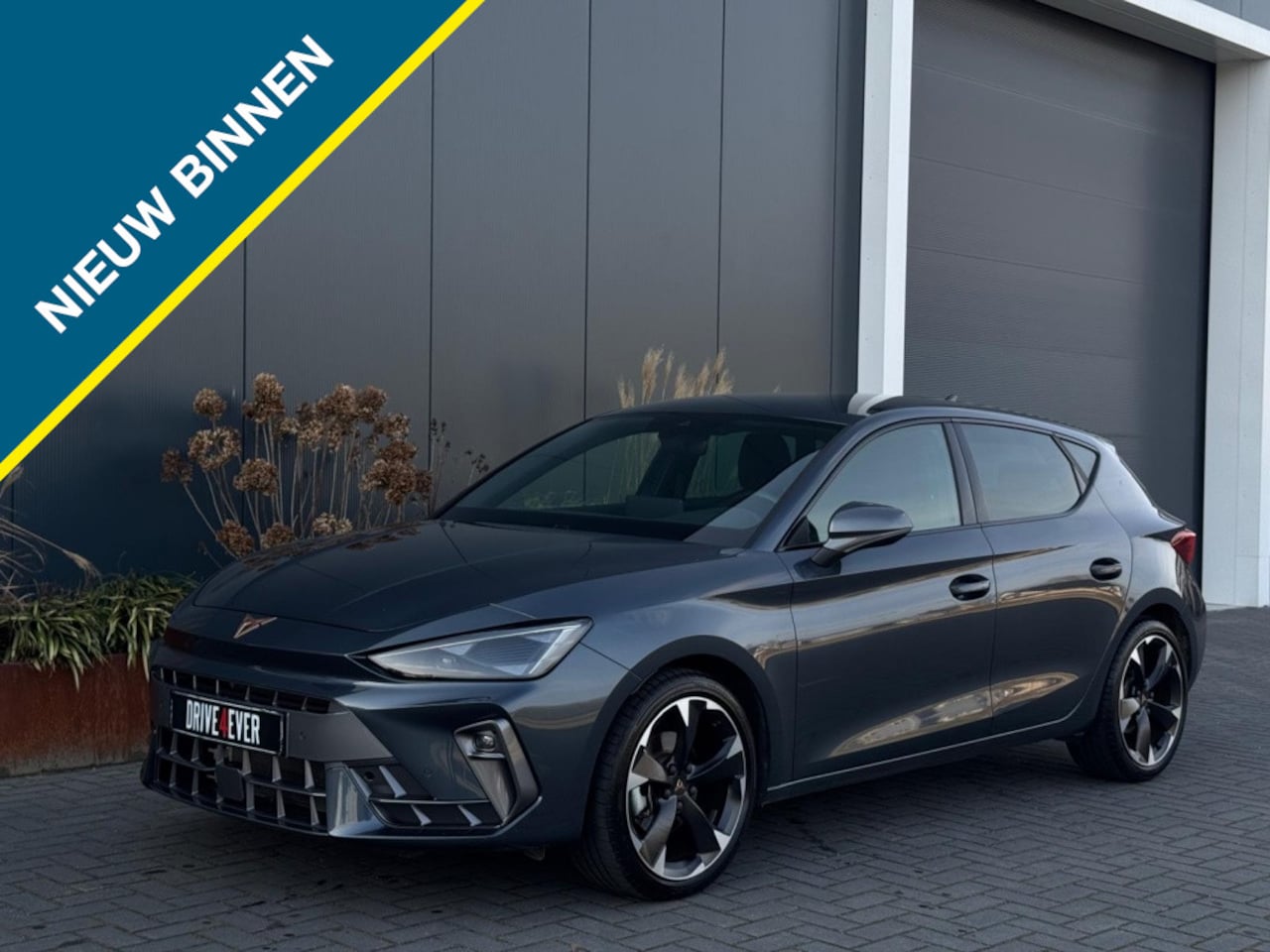 CUPRA Leon - 1.5 e-TSI 2025 GARANTIE NAVI CLIMATE APPLE CARPLAY LEDER - AutoWereld.nl