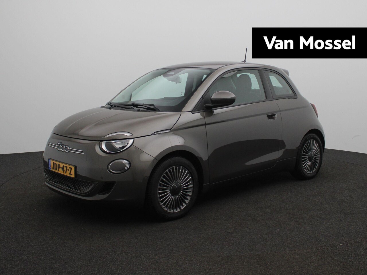 Fiat 500 - 3+1 Icon 42 kWh | Camera | Apple Carplay & Android Auto | Stoelverwarming - AutoWereld.nl