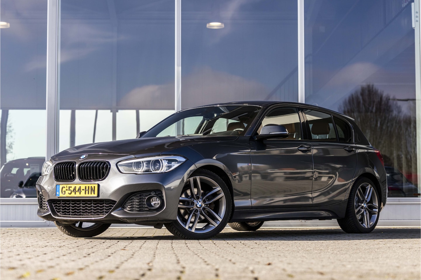 BMW 1-serie - 120i M Sport Edition | Leder | Camera | LED - AutoWereld.nl