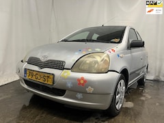 Toyota Yaris - 1.3-16V VVT-i Luna - Front / Achter Schade