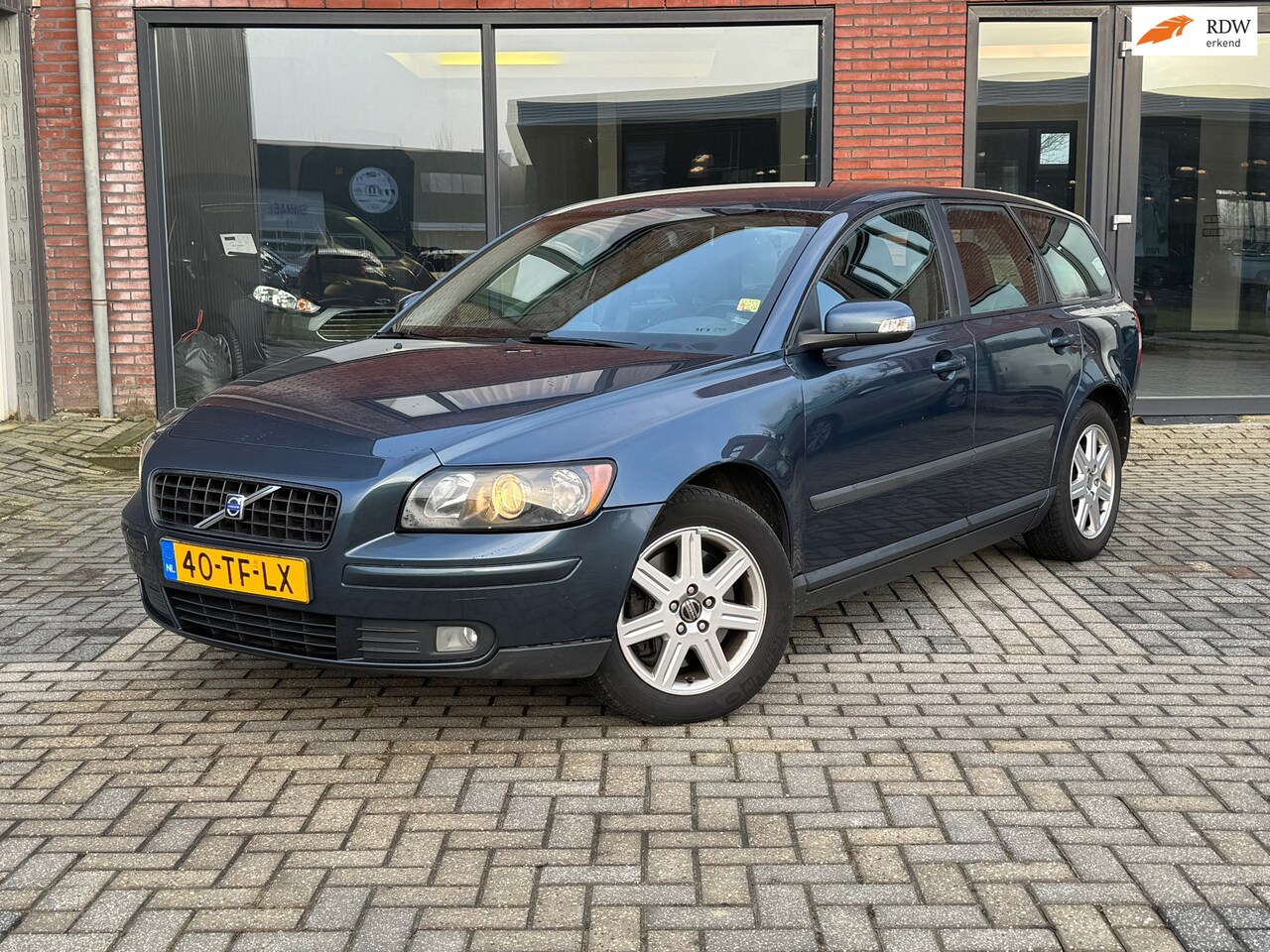 Volvo V50 - 2.4 D5 Edition I | Automaat | Leer | Trekhaak | - AutoWereld.nl