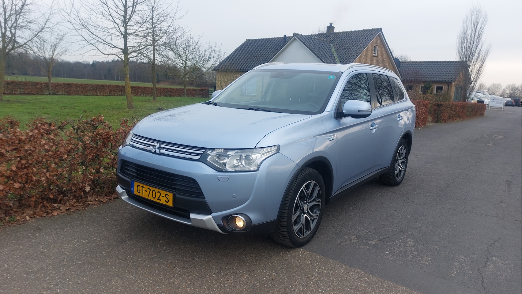 Mitsubishi Outlander - 2.0 PHEV Limited Edition X-Line CLIMA/NAVI/ACC BJ 2015 - AutoWereld.nl