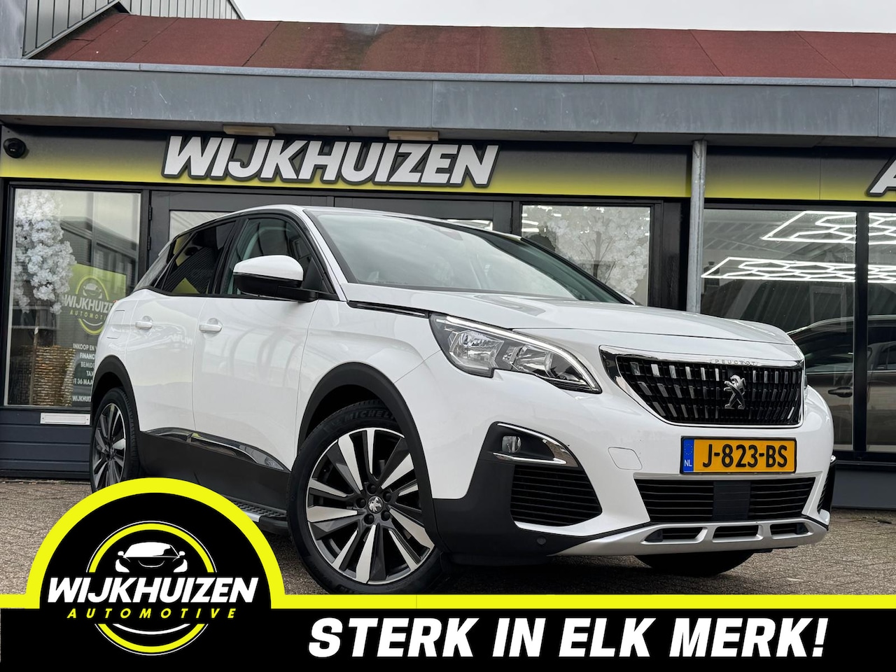 Peugeot 3008 - 1.2 PureTech GT Automaat met Leder !!! Nieuwe Distributie !!! Sidebars !!! Vol !!! - AutoWereld.nl