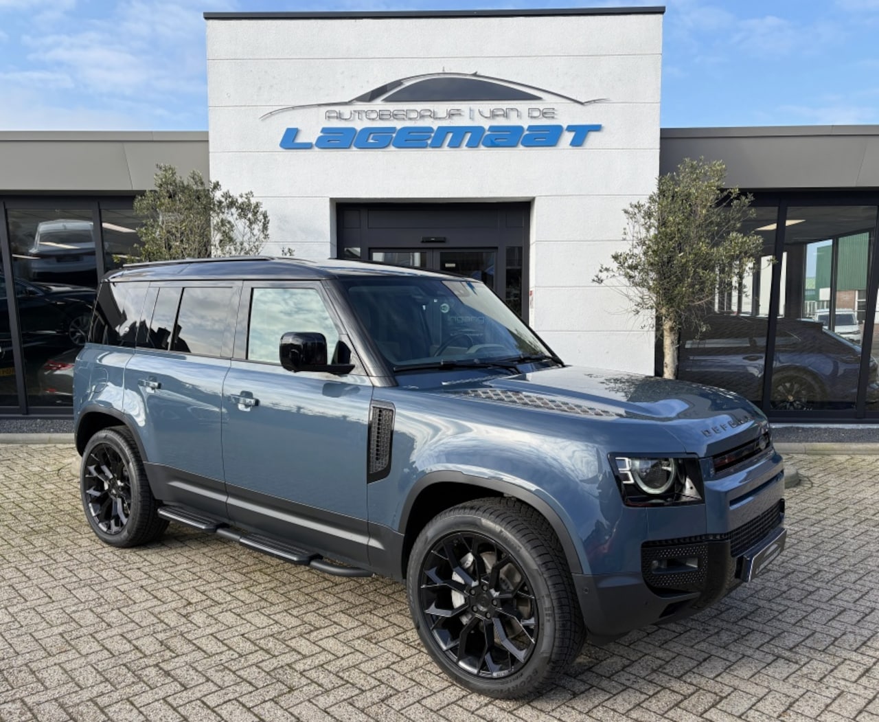 Land Rover Defender 110 - | P400 | HSE | 22" | Panorama dak | Trekhaak | Head-Up | - AutoWereld.nl