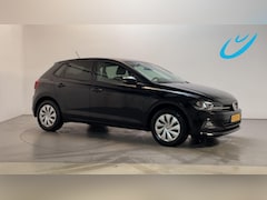 Volkswagen Polo - 1.0 TSI Comfortline Parkeersensoren Navigatie DAB+ App-Connect