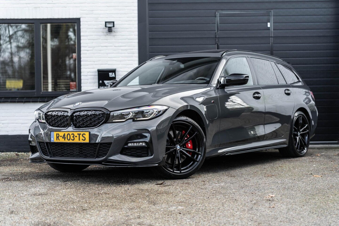 BMW 3-serie Touring - 330e High Executive 330e High Executive - AutoWereld.nl