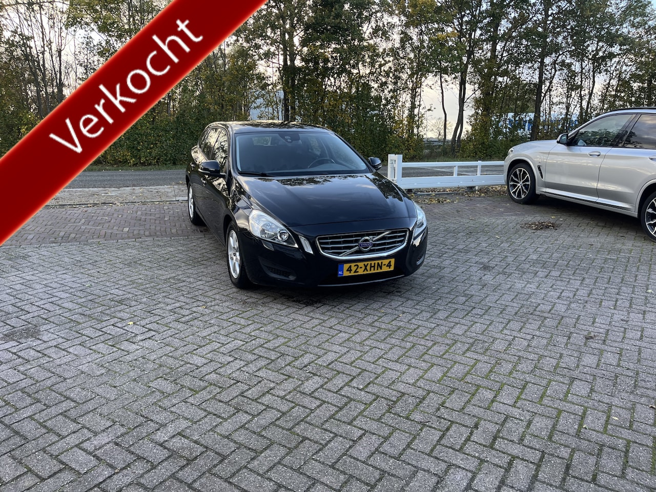 Volvo V60 - 1.6 T3 AUTOMAAT CRUISE AIRCO PDC - AutoWereld.nl