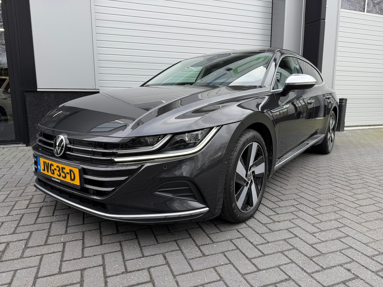 Volkswagen Arteon Shooting Brake - 1.4 TSI eHybrid SOH 99% Elegance Business+ / Panorama / 360 / Carplay - AutoWereld.nl