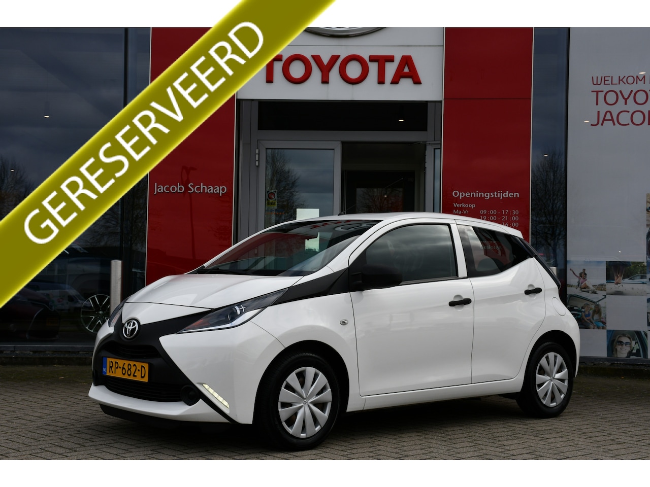 Toyota Aygo - 1.0 VVT-i x-fun 5-deurs 69pk | Airco | Eerste eigenaar | Dealer-onderhouden | - AutoWereld.nl