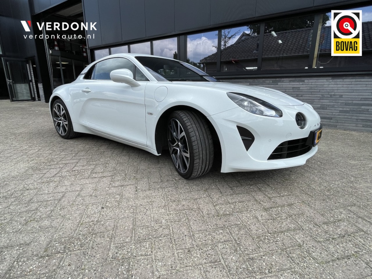 Alpine A110 - 1.8 TURBO 252 PK op 1170 KILO CAMERA 7 T AUTOMAAT - AutoWereld.nl