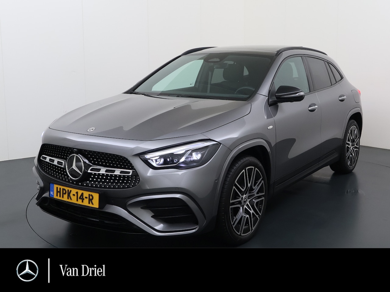 Mercedes-Benz GLA-Klasse - 250 e AMG line | Pano Trekhaak HUD Memory Multibeam Sound - AutoWereld.nl
