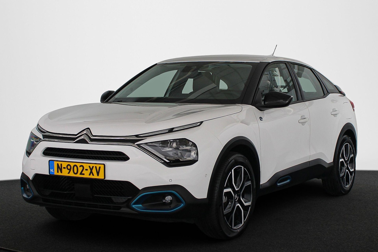 Citroën Ë-C4 - Feel Pack 50 kWh Head-Up Camera Keyless Navi 18" - AutoWereld.nl