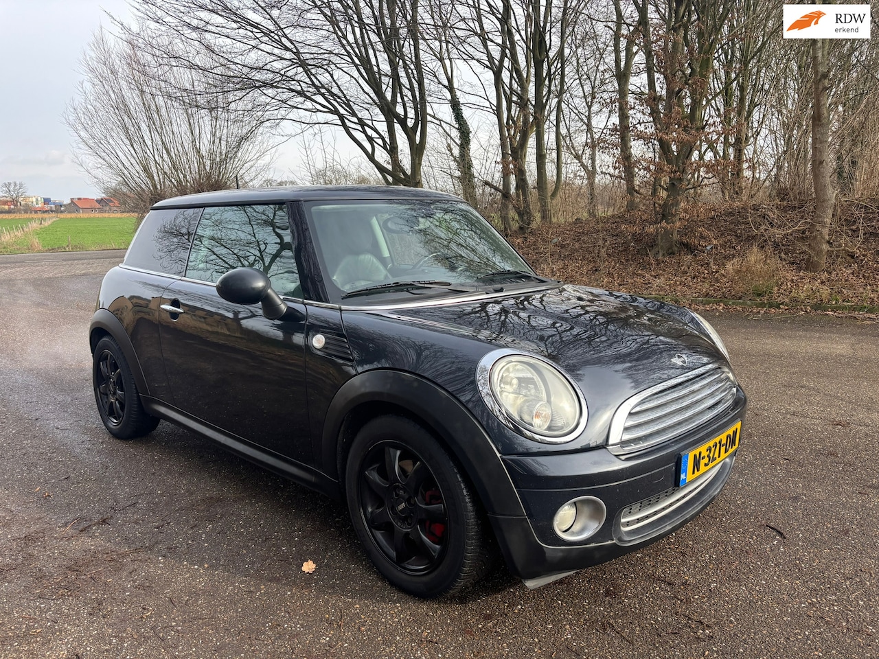 MINI Cooper - 1.6 | Leer | Schuifdak | Clima | Facelift | | APK 03-2027! - AutoWereld.nl