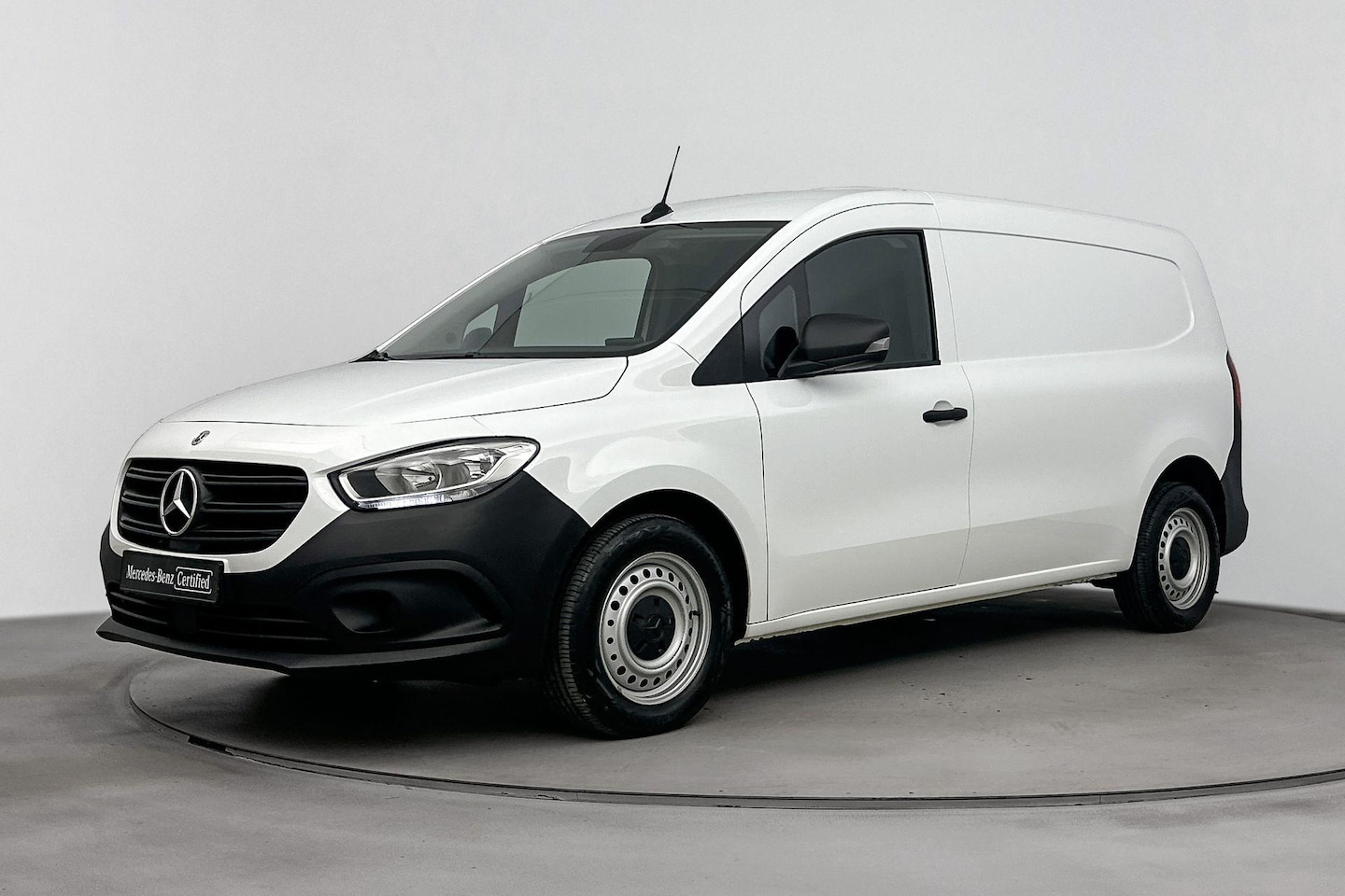Mercedes-Benz Citan - 110 L2 Automaat | Trekhaak | Airco | Camera | Cruise Control | Licht en Regensensor - AutoWereld.nl