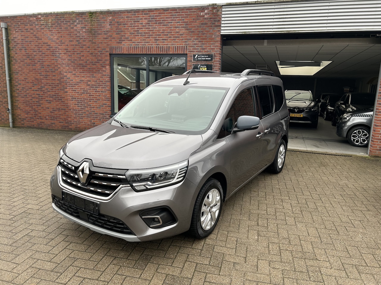 Renault Kangoo - 1.3 TCe Techno/Stoelverwarming/PDC Camera/Navi - AutoWereld.nl