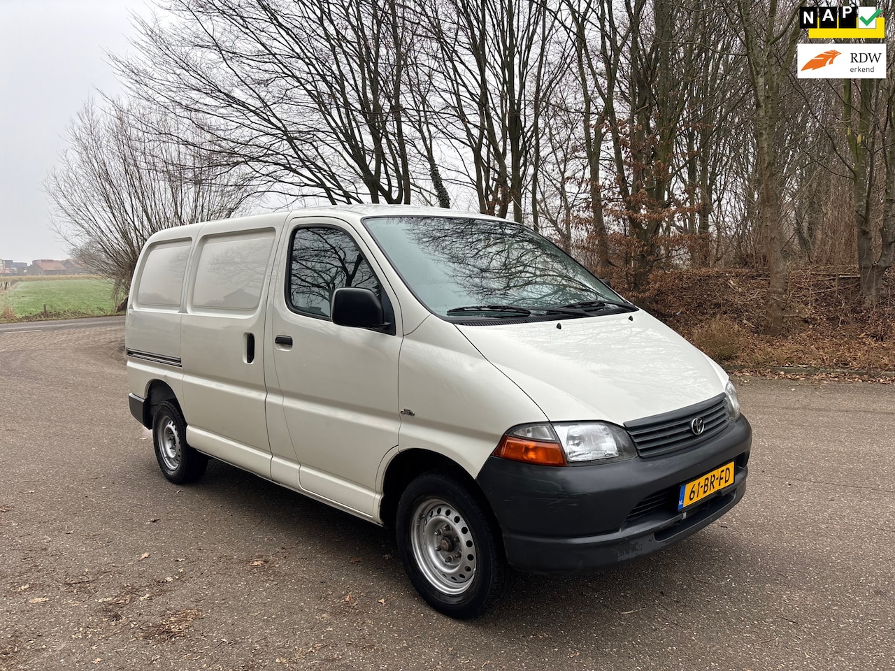 Toyota HiAce - 2.5 D4-D 90 | Airco | elec. Ramen | APK - AutoWereld.nl