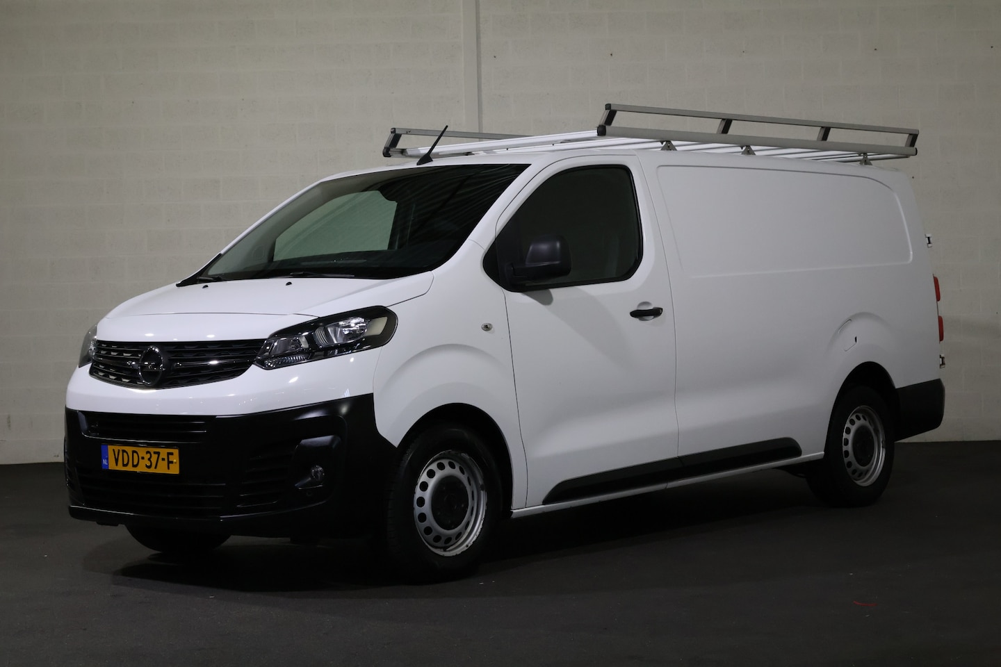 Opel Vivaro - 1.5 CDTI L2 H1 Edition Airco Imperiaal - AutoWereld.nl
