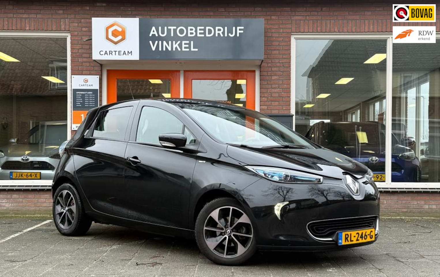 Renault Zoe - Q90 Bose Quickcharge 41 kWh*Koop Accu*Navigatie*Stoelverw*Leer*Automaat* - AutoWereld.nl