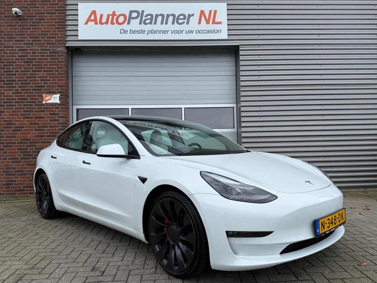 Tesla Model 3 - Performance AWD 75 kWh! 1e Eigen.! Leder! Pano! - AutoWereld.nl