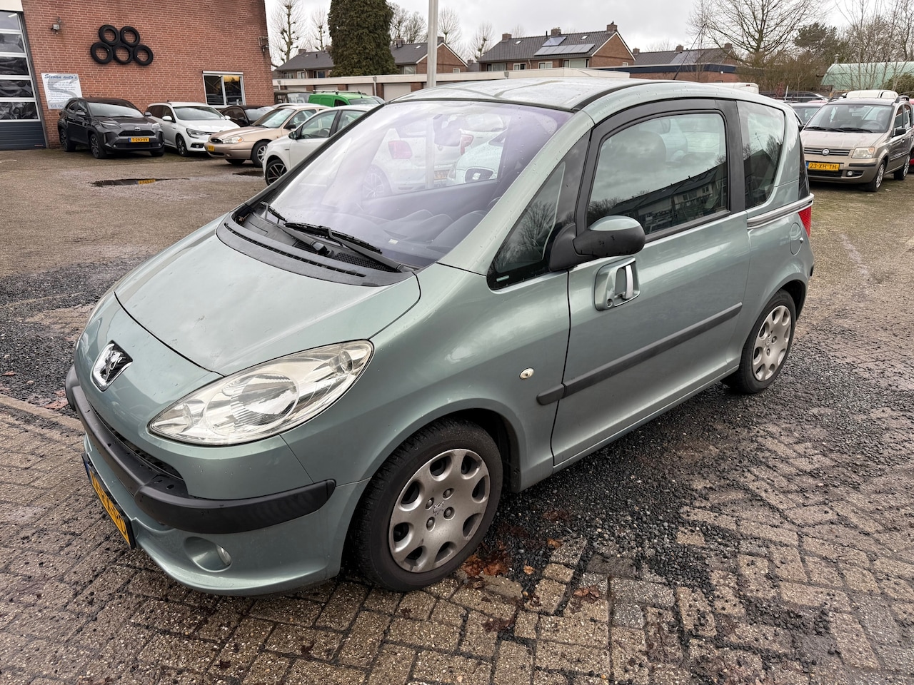 Peugeot 1007 - 1.4 Gentry 1.4 Gentry - AutoWereld.nl