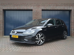 Volkswagen Golf - 1.5 TSI DSG Highline Business R-Line | Virtual Cockpit | Massage | Carplay/Android Auto |