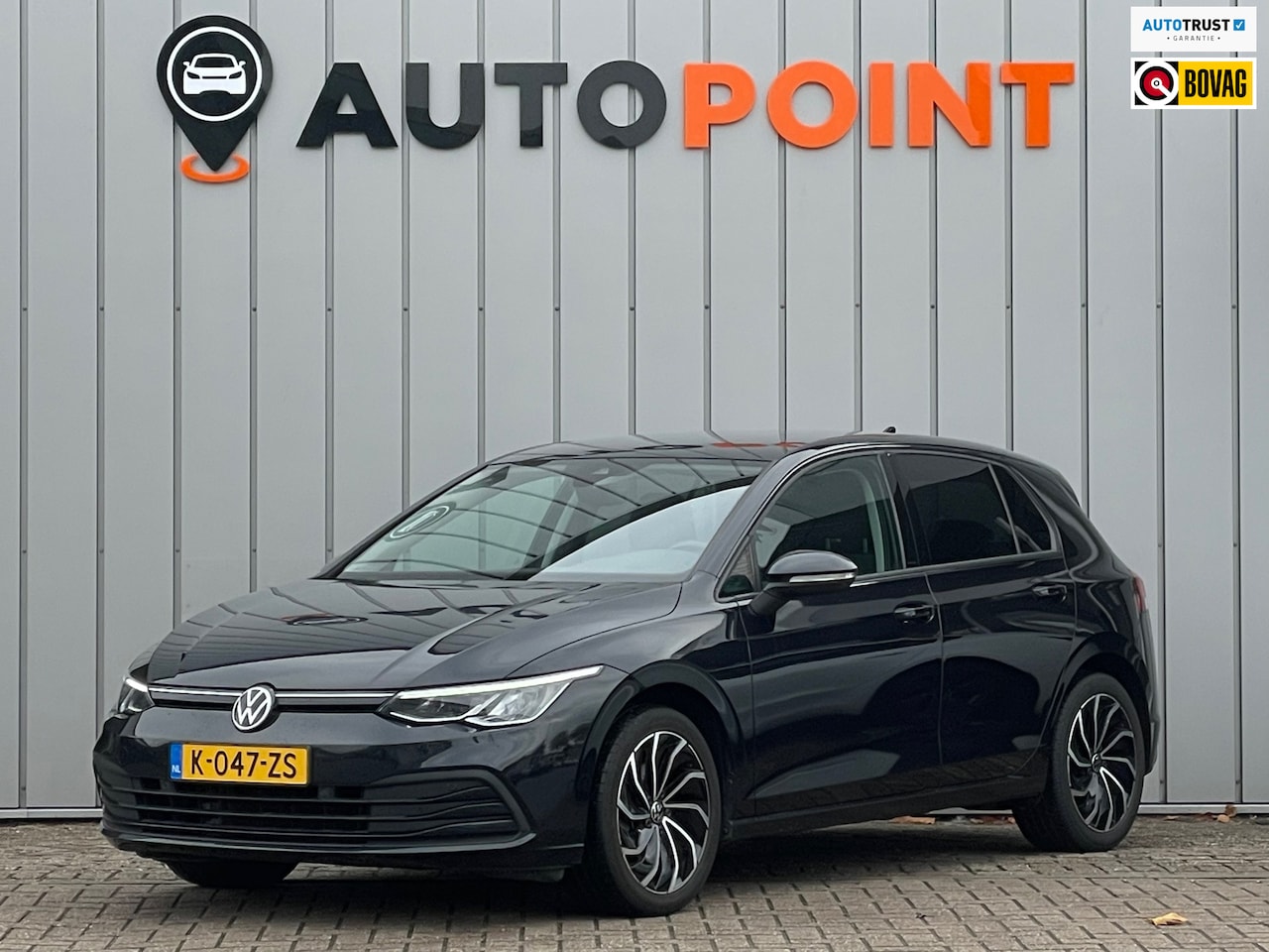 Volkswagen Golf - 1.5 TSI Life|VIRTUALCOCKPIT|STOELVRM|STUURVRM|ADAPT.CRUISE|17INCH|APPLECARPLAY|AMBIENTLIGH - AutoWereld.nl