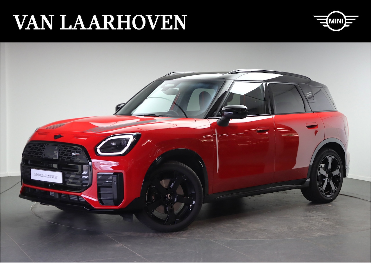 MINI Countryman - C Automaat / John Cooper Works / Pakket XL / 19" JCW Runway Spoke black - AutoWereld.nl