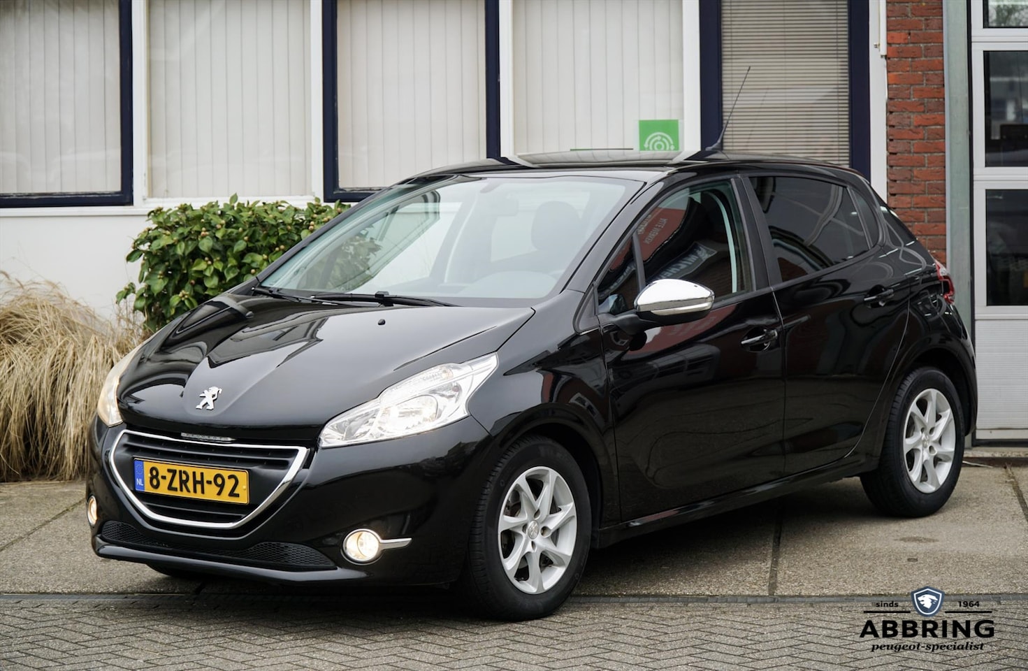 Peugeot 208 - 1.2 Style navi/parkeersensoren - AutoWereld.nl