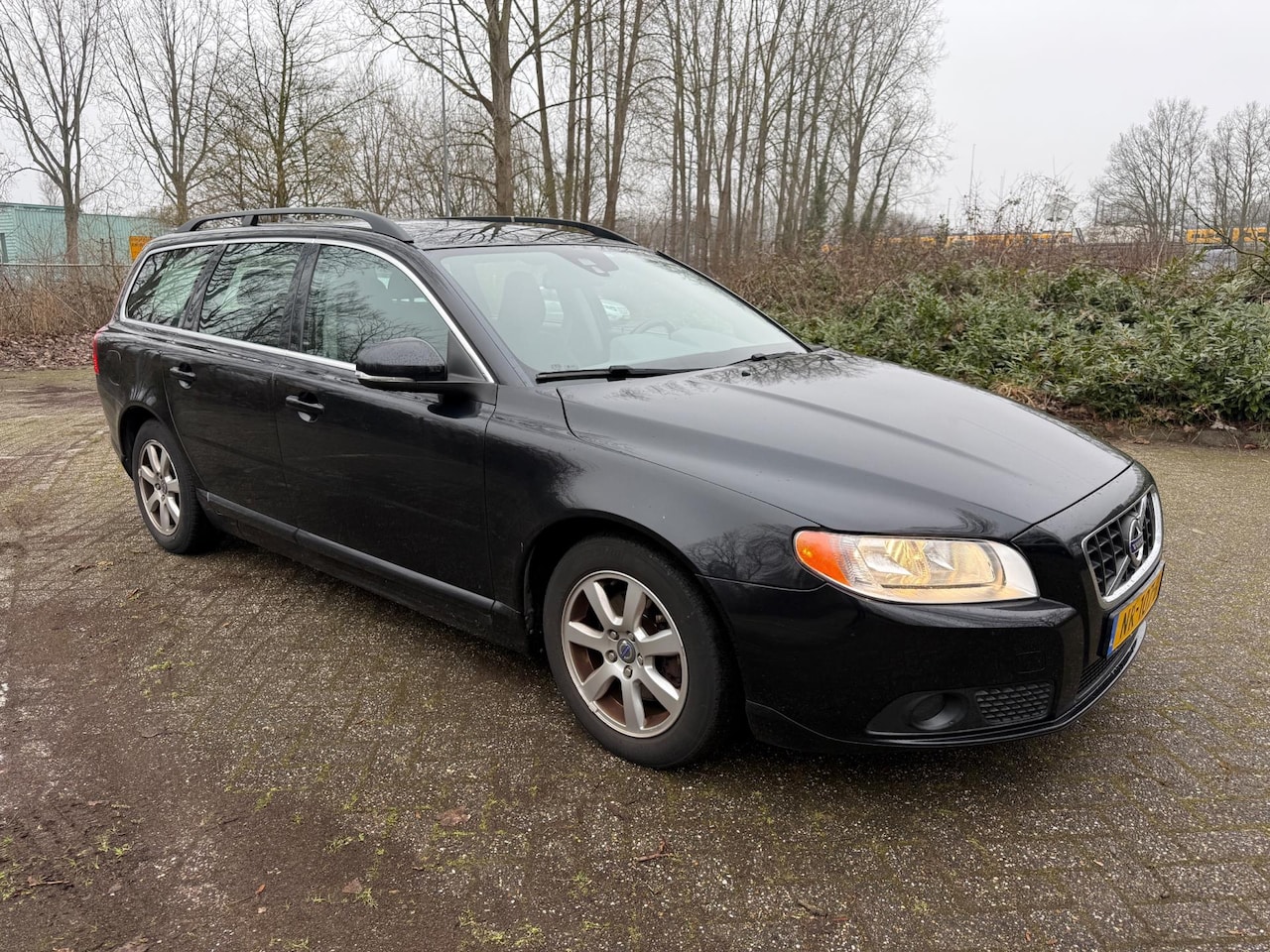 Volvo V70 - 1.6 DRIVe Momentum Cruise PDC Black Edition NW APK - AutoWereld.nl