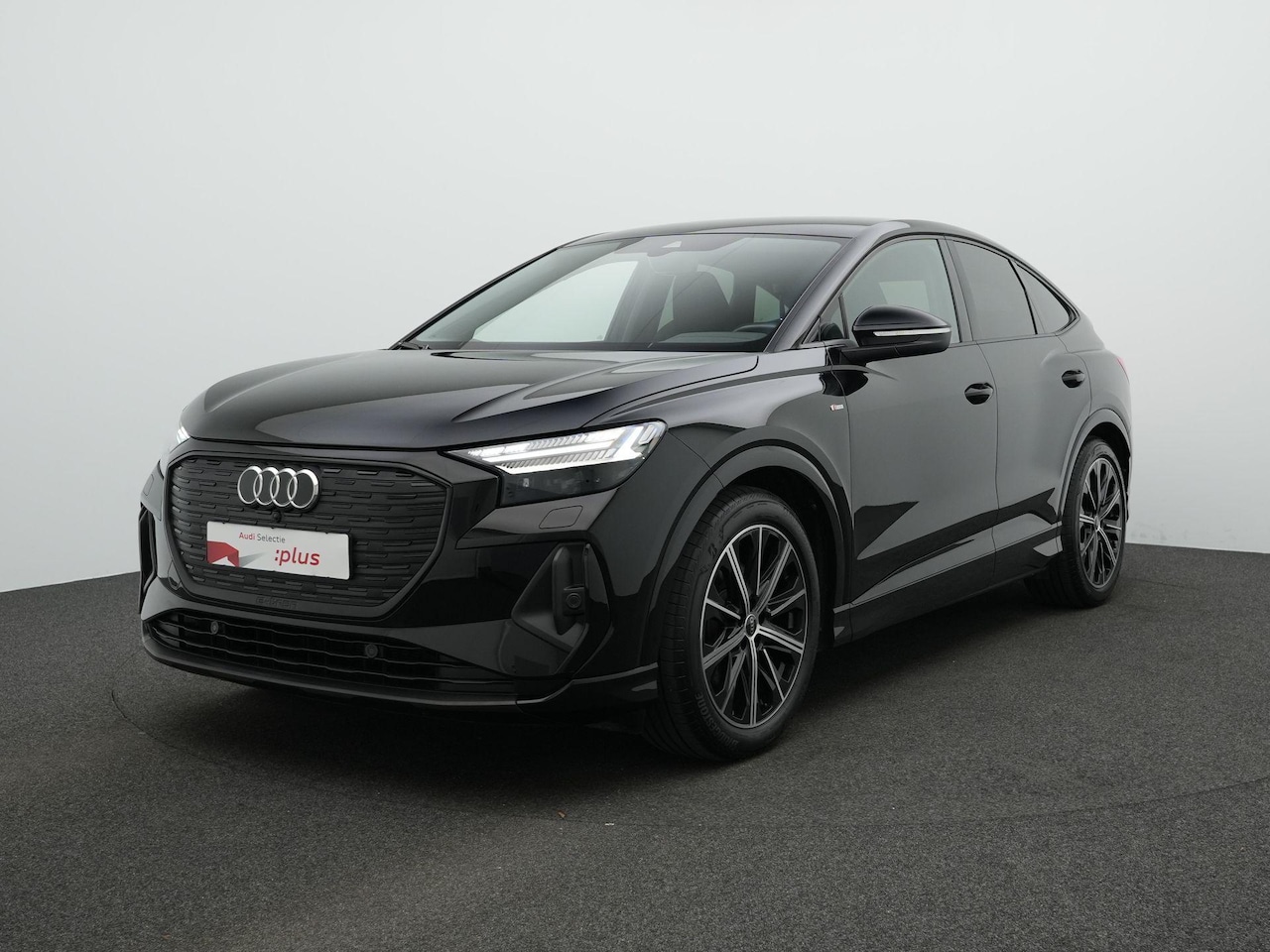 Audi Q4 Sportback e-tron - 35 S-Line 55 kWh 170 pk | Matrix LED | Navigatie | Achteruitrijcamera | Stoelverwarming | - AutoWereld.nl