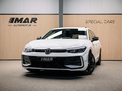 Volkswagen Passat Variant - R-Line Diesel | Trekhaak | Pano | Head-up | Stoelmassage |