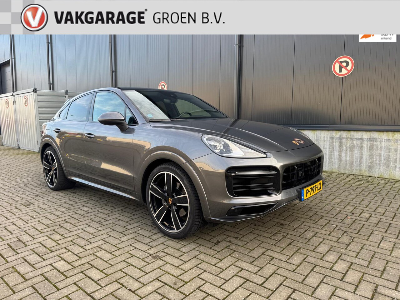 Porsche Cayenne Coupé - Full opties Porsche Approved Garantie 5/26/22 inch/Bose/SportChrono - AutoWereld.nl