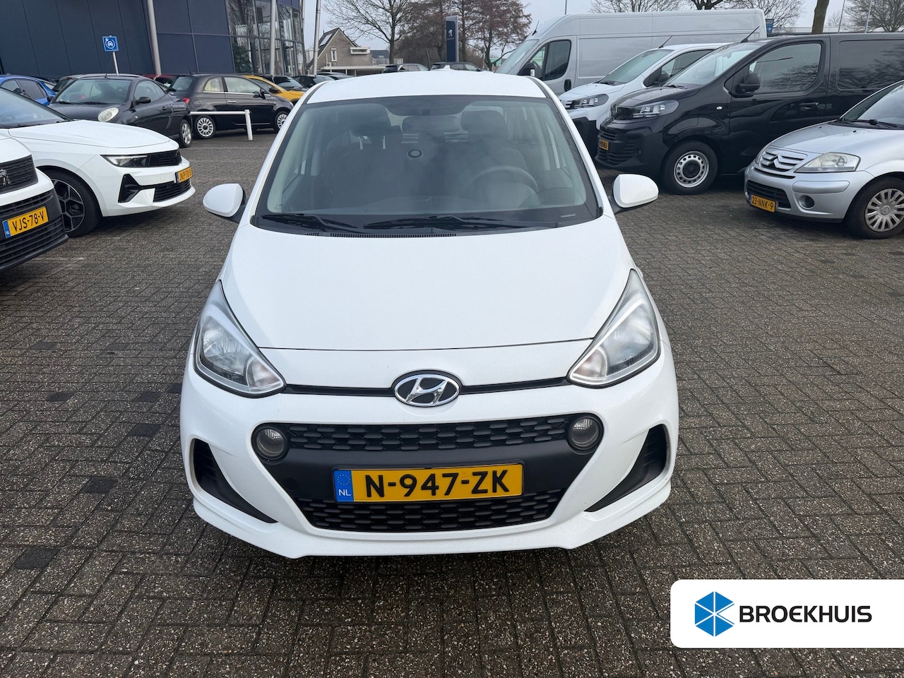 Hyundai i10 - 1.0i i-Motion Comfort | Airco | Elektrische ramen | Automaat | - AutoWereld.nl