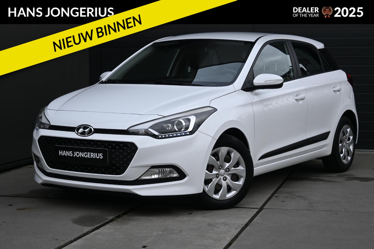 Hyundai i20 - 1.2 HP i-Motion Comfort | NAVI | CRUISE CONTROL | TREKHAAK | CLIMATE CONTROL | PDC | LMV - AutoWereld.nl