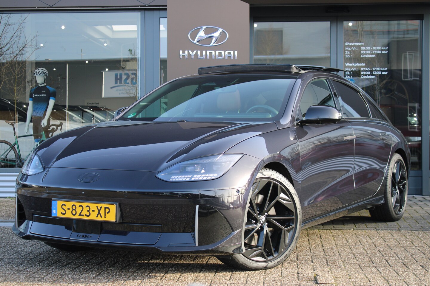 Hyundai IONIQ 6 - First Edition AWD 77.4 kWh | Keyless entry | Keyless start | Metaal-/micakleur - AutoWereld.nl